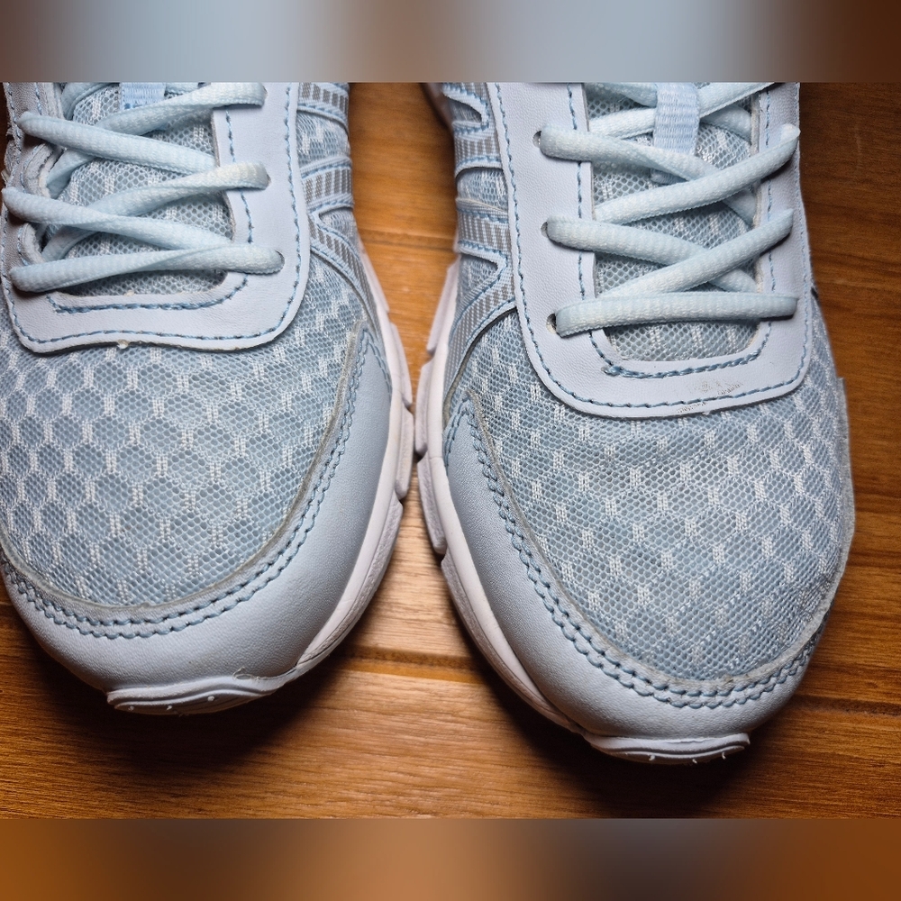 Ryka 'Heather' Walking Sneakers - Size 8 - Picture 3 of 7